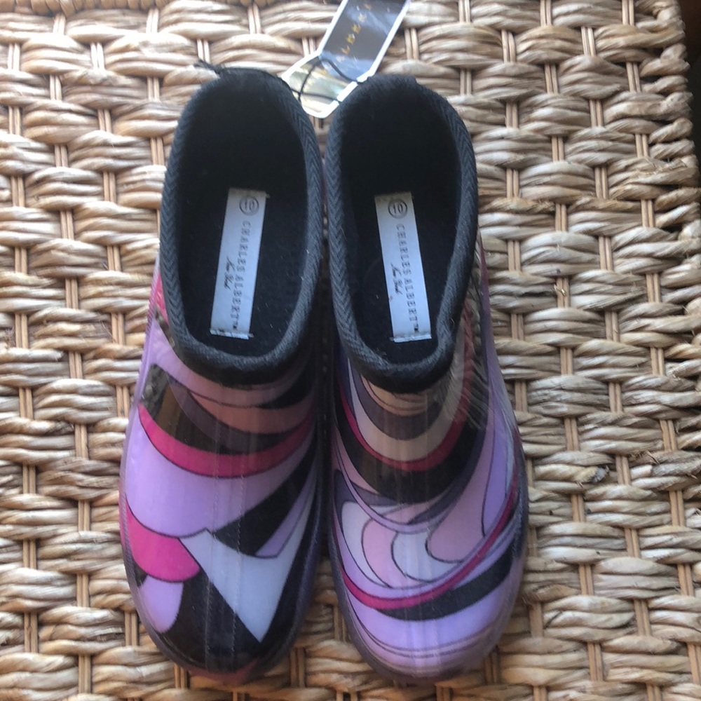 NWT Charles Albert Waterproof low Boot